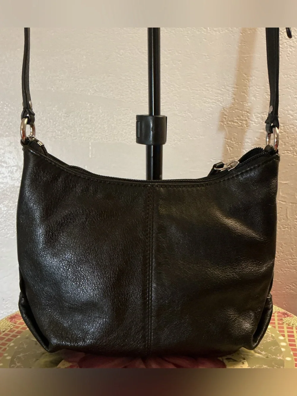 Coach Ashley Vintage Black Crossbody w/Purple Satin Exterior - EUC - Picture 2 of 8